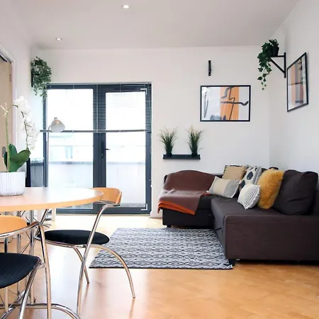 Centrally Located Spacious 2Br | Cohost Partners Cardiff Exterior photo