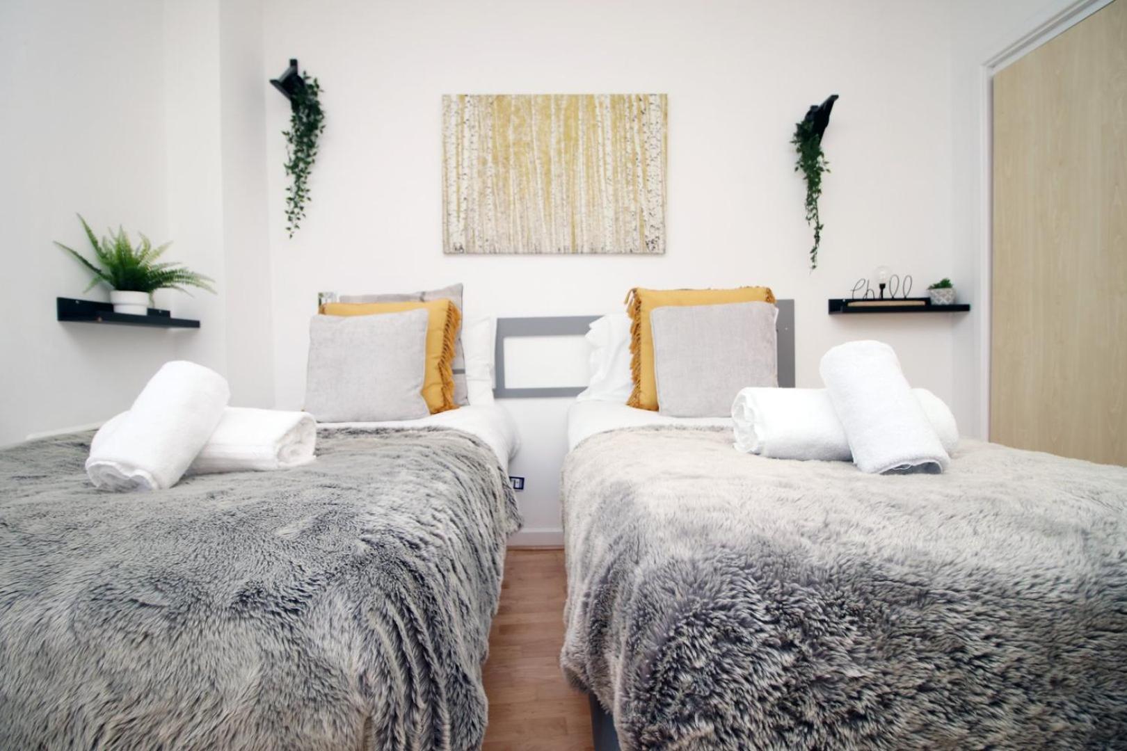 Apartment Centrally Located Spacious 2br | Cohost Partners