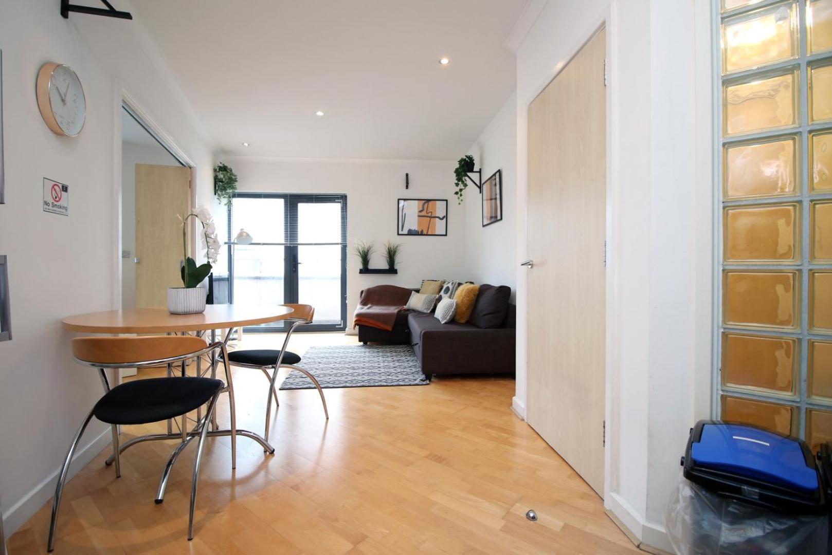 Centrally Located Spacious 2br | Cohost Partners Apartment