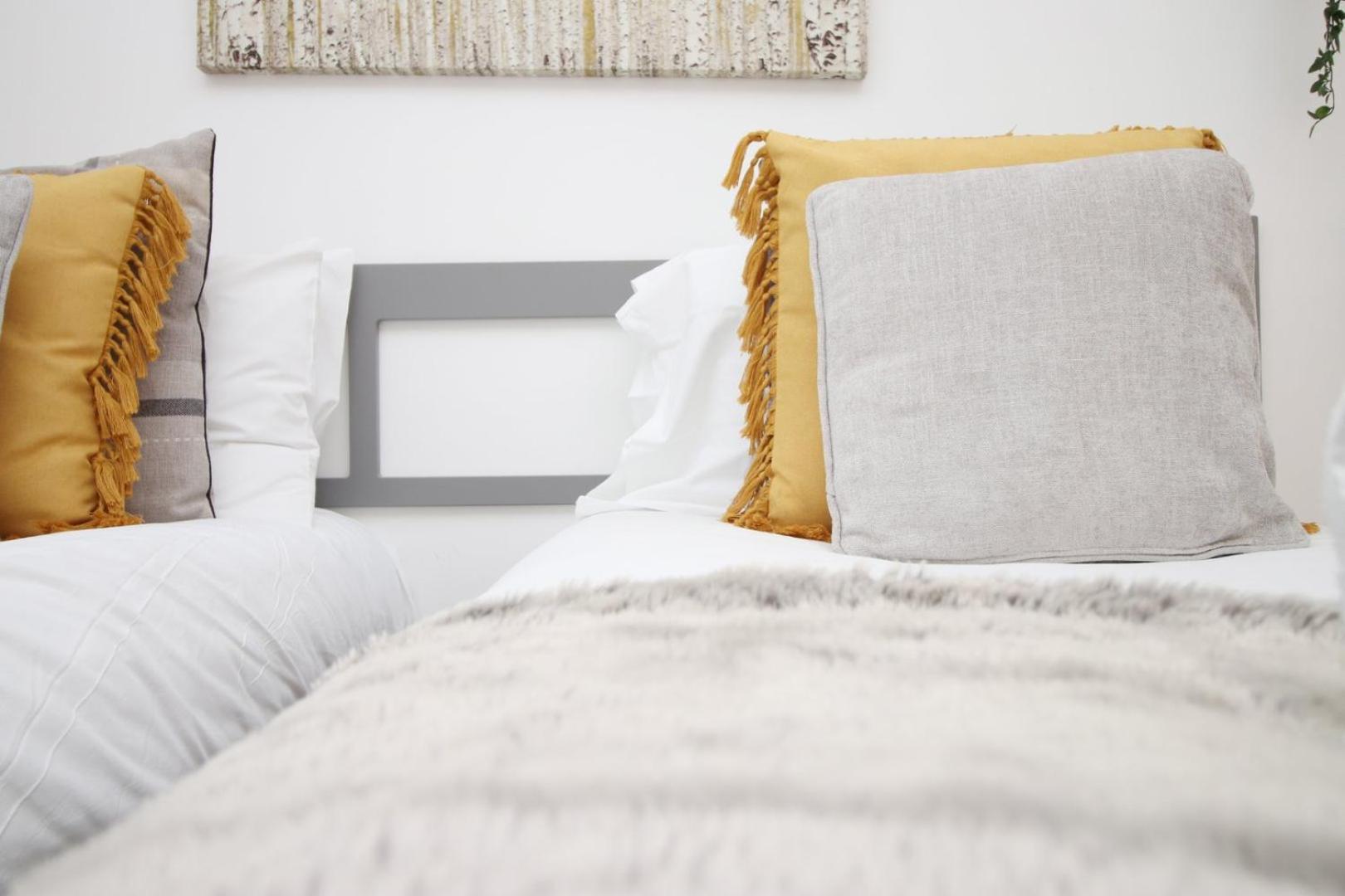 Centrally Located Spacious 2br | Cohost Partners Cardiff