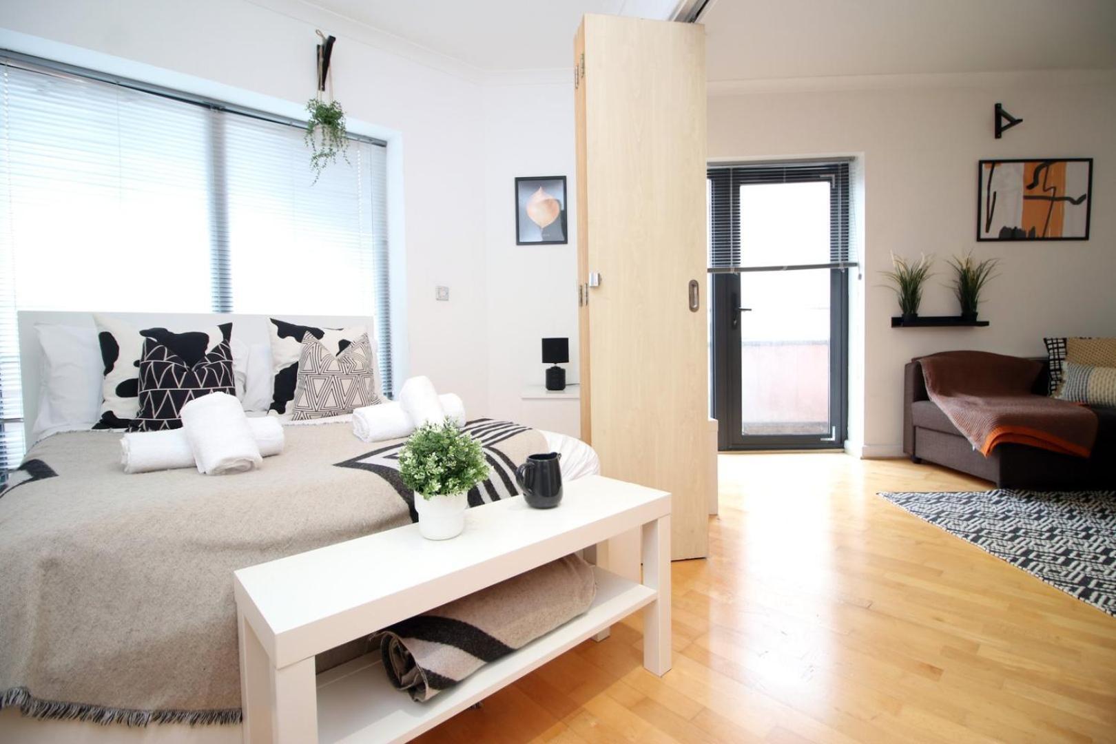 Centrally Located Spacious 2br | Cohost Partners * Cardiff