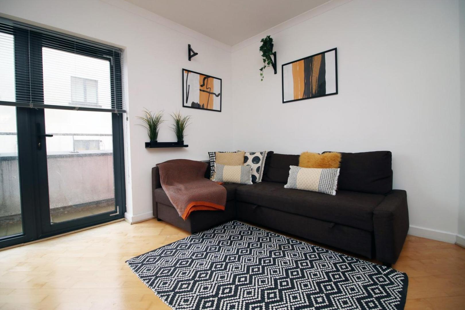 Centrally Located Spacious 2br | Cohost Partners Apartment